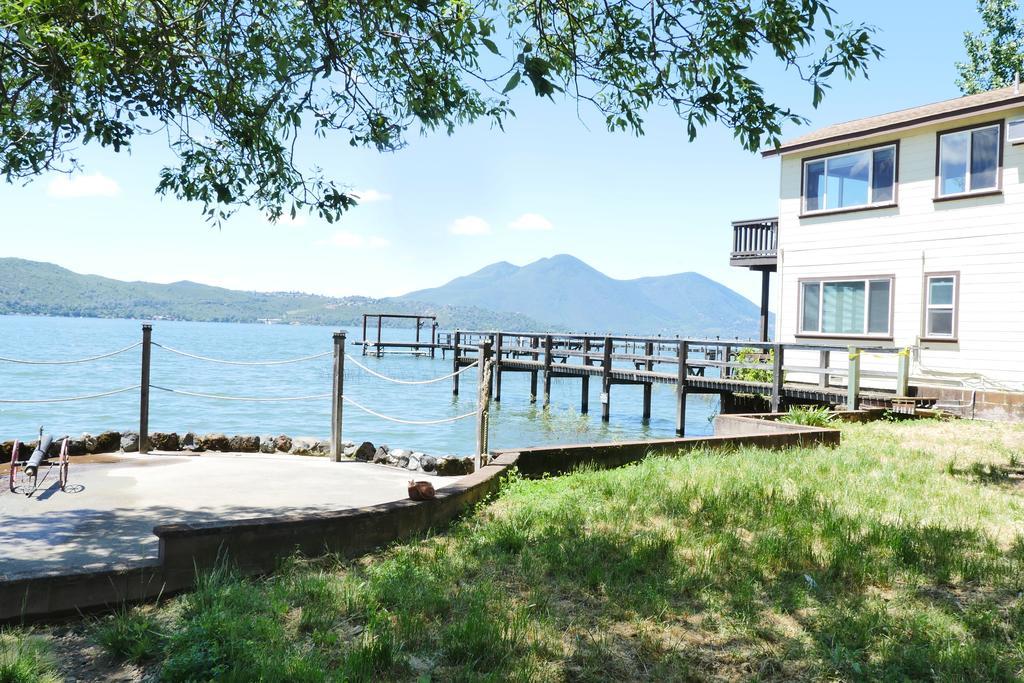 Villa Bungalow On The Lake Clearlake Exterior foto